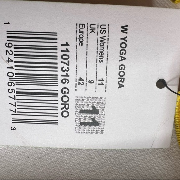 Sanuk Yellow Two Strap Slides. Size 11. NWT. Yoga Gora. - Picture 4 of 5